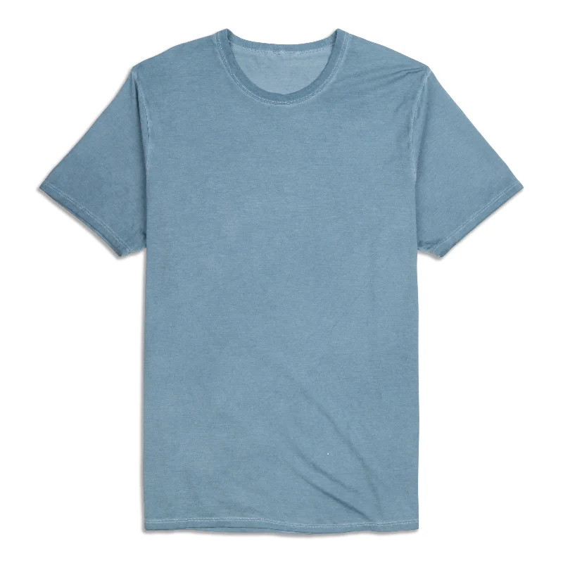 Relaxed Looks lululemon Fundamental™ T